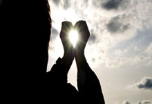 特里回应挑衅：那是热刺近100年唯一奖杯，未来100年可能也是.